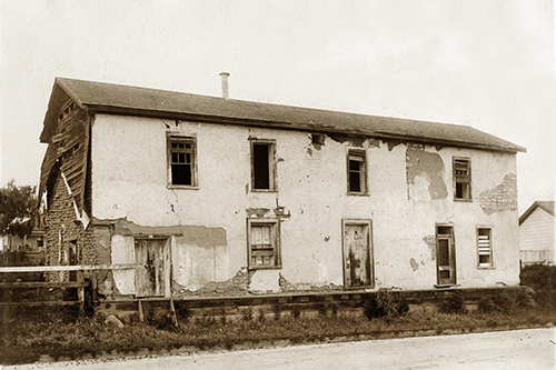 James McKinley Adobe on Pacific Street  Copyright©Copyright©2019 California Views